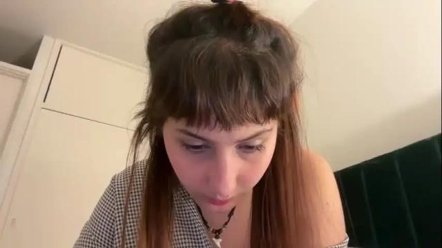 Image 11 of ellie_solee Stream on Chaturbate on 1 day ago