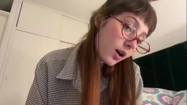 Image 2 of ellie_solee Stream on Chaturbate on 1 day ago