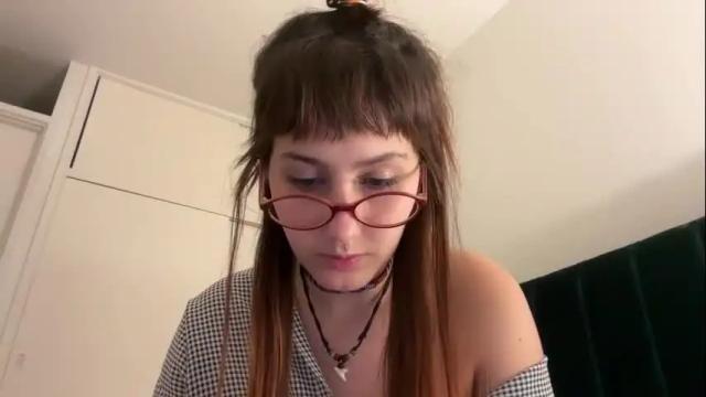 Image 8 of ellie_solee Stream on Chaturbate on 1 day ago