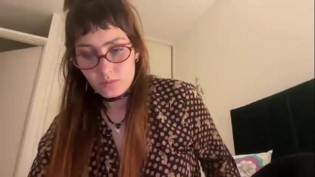 Image 10 of ellie_solee Stream on Chaturbate on 6 months ago