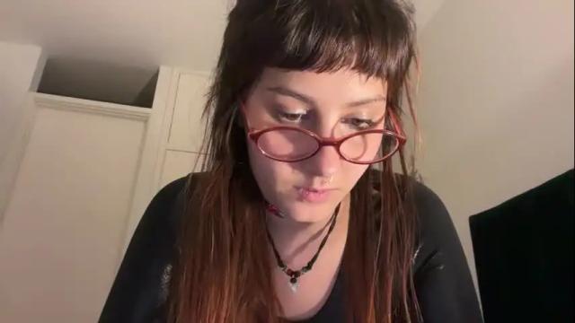 Image 7 of ellie_solee Stream on Chaturbate on 6 months ago