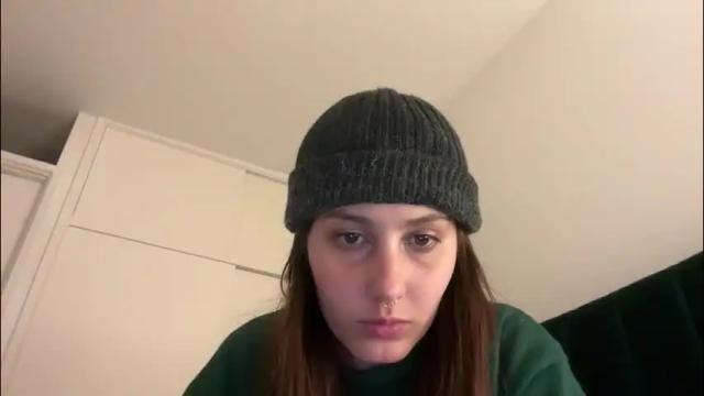 Image 2 of ellie_solee Stream on Chaturbate on 5 months ago