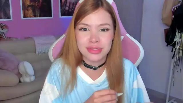 Image 4 of ellie_sweetheart Stream on Chaturbate on 3 months ago