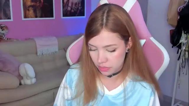 Image 8 of ellie_sweetheart Stream on Chaturbate on 3 months ago