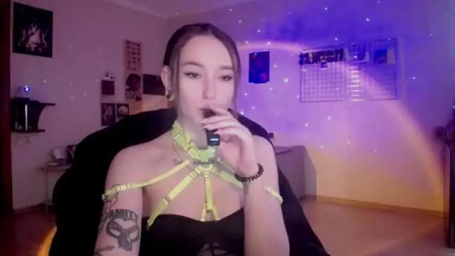 Image 2 of ellie_vibe Stream on Chaturbate on 12 months ago
