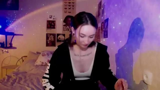 Image 10 of ellie_vibe Stream on Chaturbate on 12 months ago