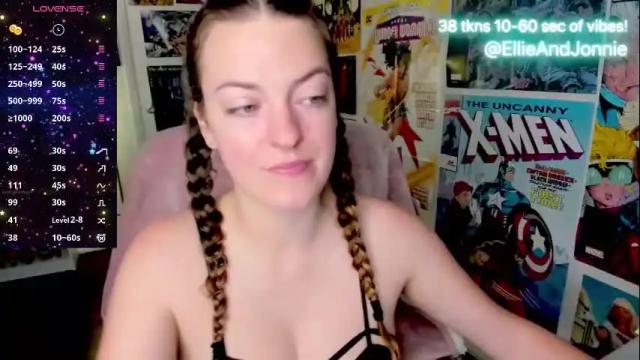 Image 4 of ellieandjonnie Stream on Chaturbate on 1 month ago