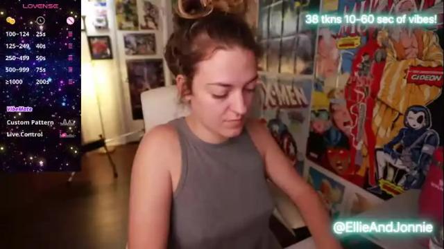 Image 8 of ellieandjonnie Stream on Chaturbate on 5 days ago