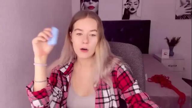 Thumbnail 1, elliebarns's Stream at Chaturbate, 16 months ago