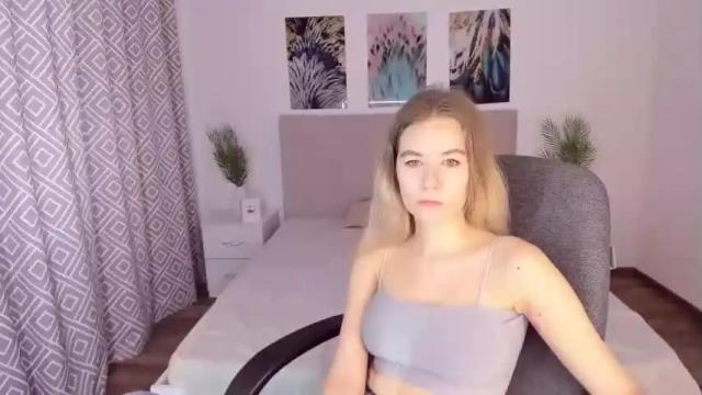 Image 10 of elliebarns Stream on Chaturbate on 16 months ago