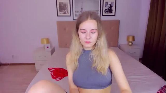 Image 7 of elliebarns Stream on Chaturbate on 16 months ago