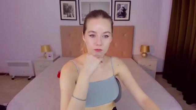 Image 6 of elliebarns Stream on Chaturbate on 15 months ago