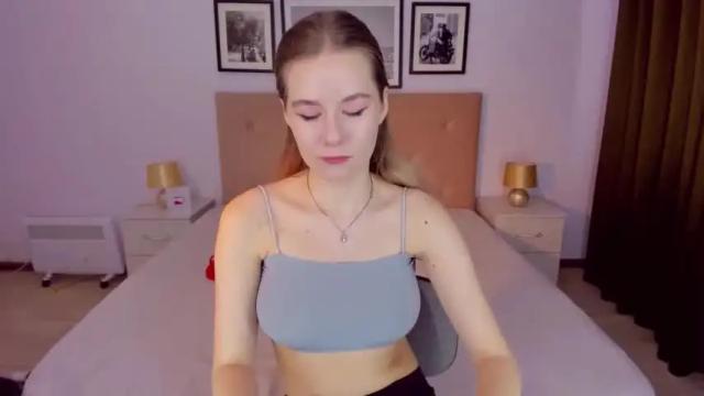 Image 8 of elliebarns Stream on Chaturbate on 15 months ago