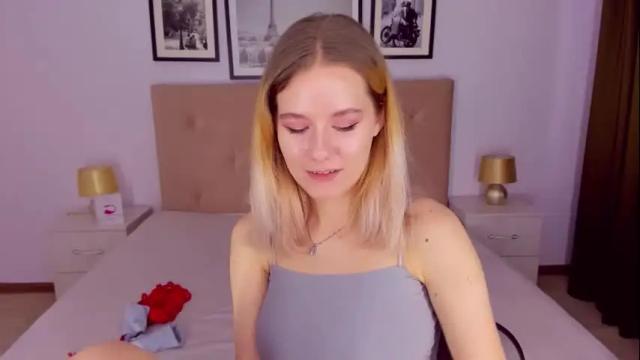 Image 10 of elliebarns Stream on Chaturbate on 15 months ago