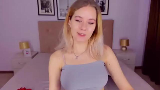 Image 4 of elliebarns Stream on Chaturbate on 15 months ago