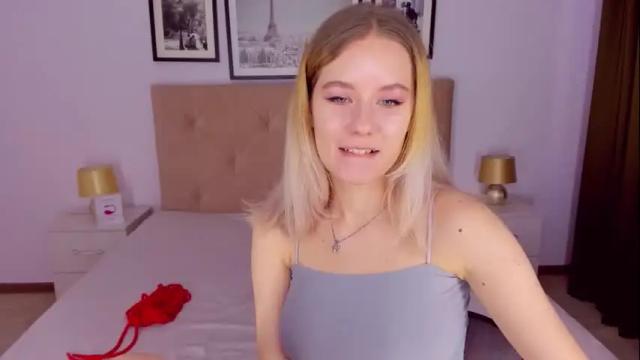 Image 8 of elliebarns Stream on Chaturbate on 15 months ago