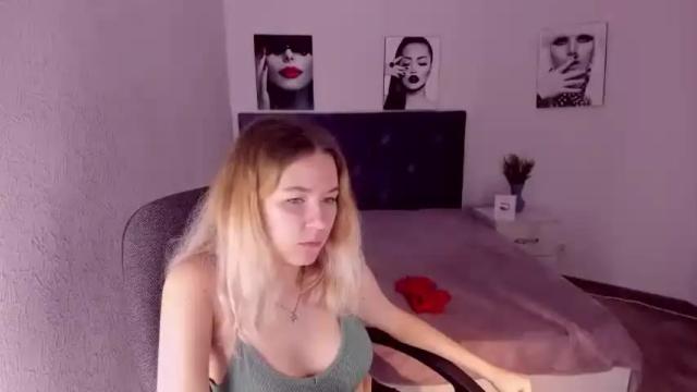 Image 4 of elliebarns Stream on Chaturbate on 15 months ago