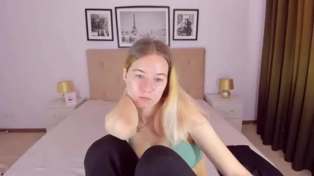 Image 8 of elliebarns Stream on Chaturbate on 14 months ago