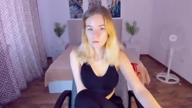 Image 7 of elliebarns Stream on Chaturbate on 14 months ago