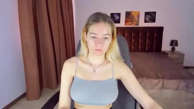 Image 6 of elliebarns Stream on Chaturbate on 14 months ago