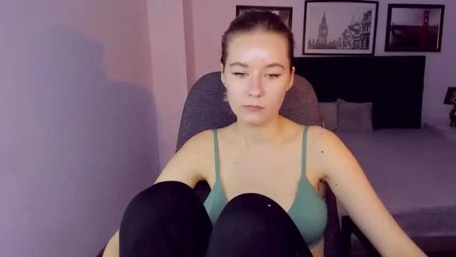 Image 8 of elliebarns Stream on Chaturbate on 14 months ago