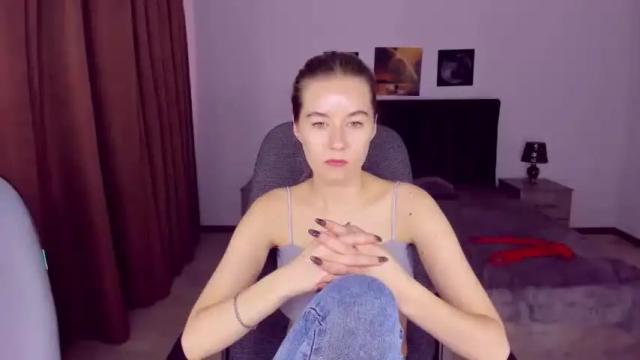 Image 7 of elliebarns Stream on Chaturbate on 14 months ago