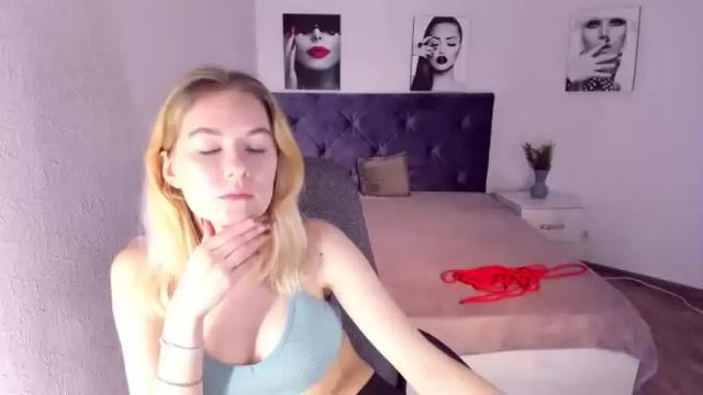 Image 10 of elliebarns Stream on Chaturbate on 14 months ago