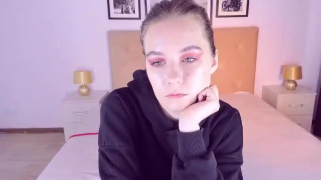 Thumbnail 1, elliebarns's Stream at Chaturbate, 14 months ago