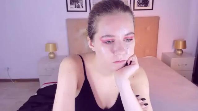 Image 10 of elliebarns Stream on Chaturbate on 14 months ago