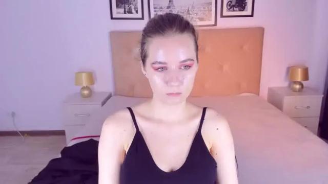 Image 11 of elliebarns Stream on Chaturbate on 14 months ago