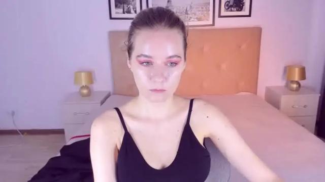 Image 6 of elliebarns Stream on Chaturbate on 14 months ago