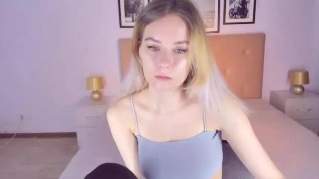 Image 6 of elliebarns Stream on Chaturbate on 14 months ago