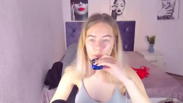 Image 6 of elliebarns Stream on Chaturbate on 13 months ago