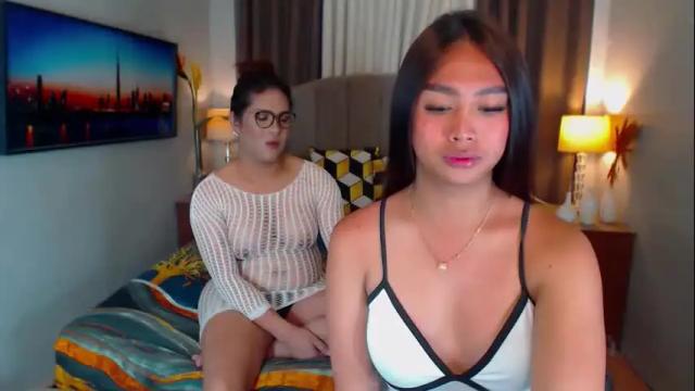 Image 3 of elliecummers Stream on Chaturbate on 1 month ago