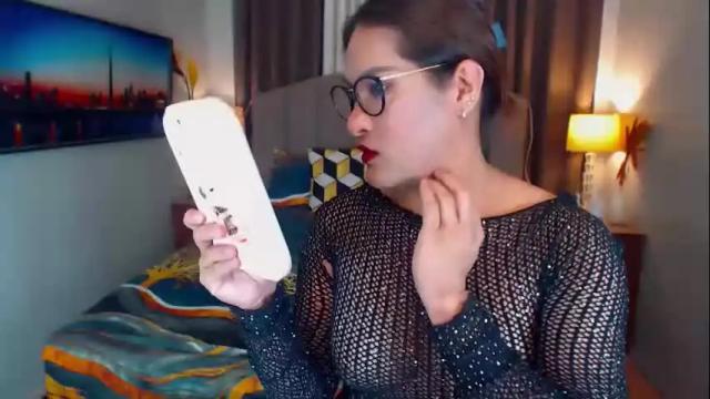 Image 10 of elliecummers Stream on Chaturbate on 1 month ago