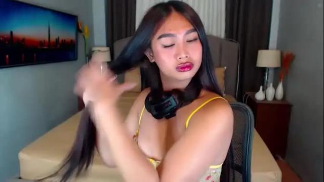 Image 6 of elliecummers Stream on Chaturbate on 1 month ago