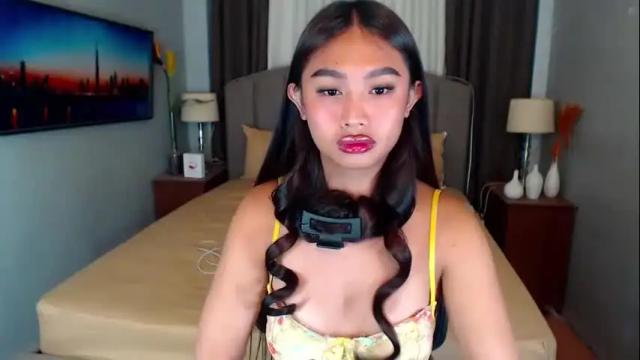 Image 7 of elliecummers Stream on Chaturbate on 1 month ago