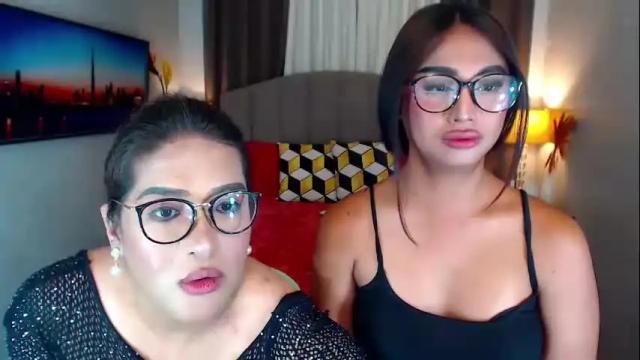 Image 2 of elliecummers Stream on Chaturbate on 28 days ago