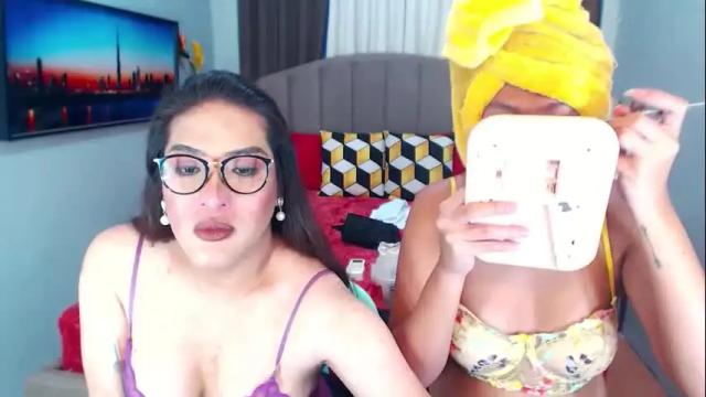 Image 4 of elliecummers Stream on Chaturbate on 16 days ago
