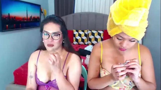 Image 6 of elliecummers Stream on Chaturbate on 16 days ago