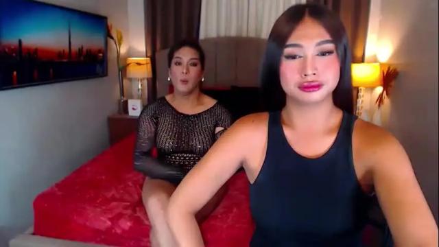 Image 3 of elliecummers Stream on Chaturbate on 14 days ago