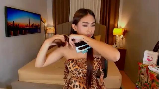 Image 8 of elliecummers Stream on Chaturbate on 1 month ago