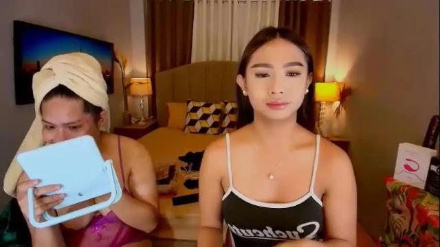 Image 3 of elliecummers Stream on Chaturbate on 24 days ago