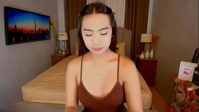 Image 3 of elliecummers Stream on Chaturbate on 23 days ago