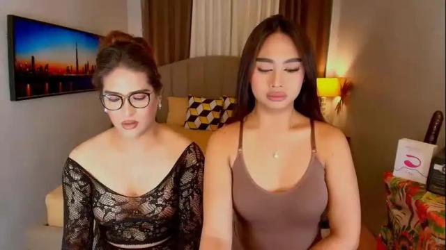 Image 2 of elliecummers Stream on Chaturbate on 20 days ago