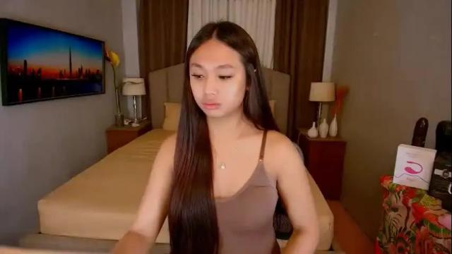 Image 6 of elliecummers Stream on Chaturbate on 9 days ago