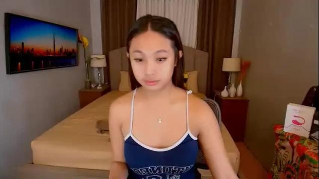 Image 10 of elliecummers Stream on Chaturbate on 4 days ago