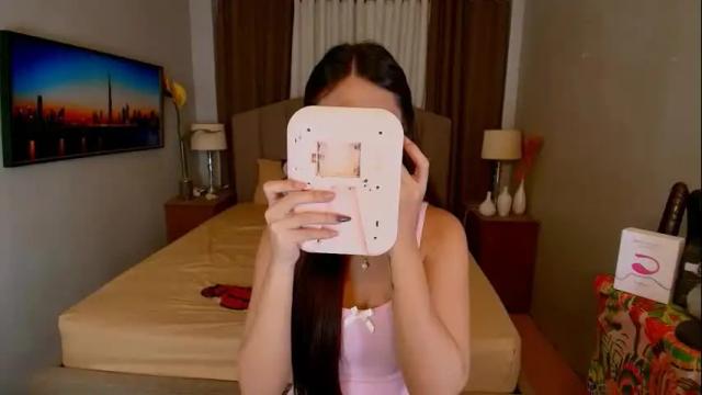 Image 6 of elliecummers Stream on Chaturbate on 3 days ago