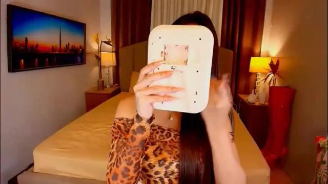 Image 8 of elliecummers Stream on Chaturbate on 29 days ago