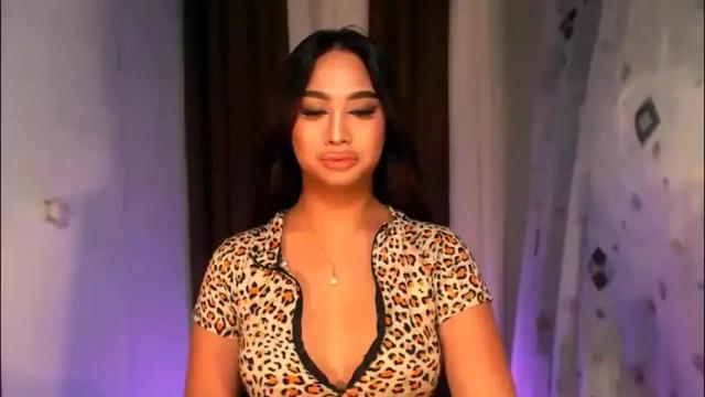 Image 3 of elliecummers Stream on Chaturbate on 3 days ago